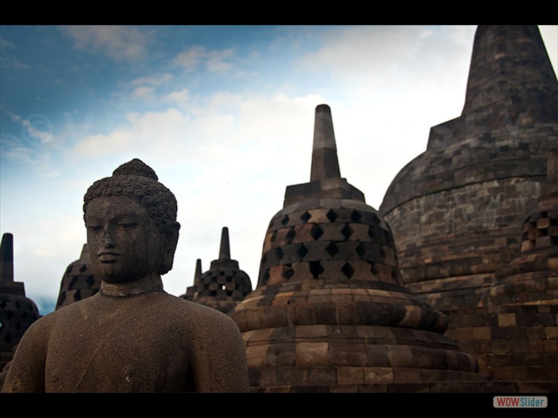 borobudur-estupas