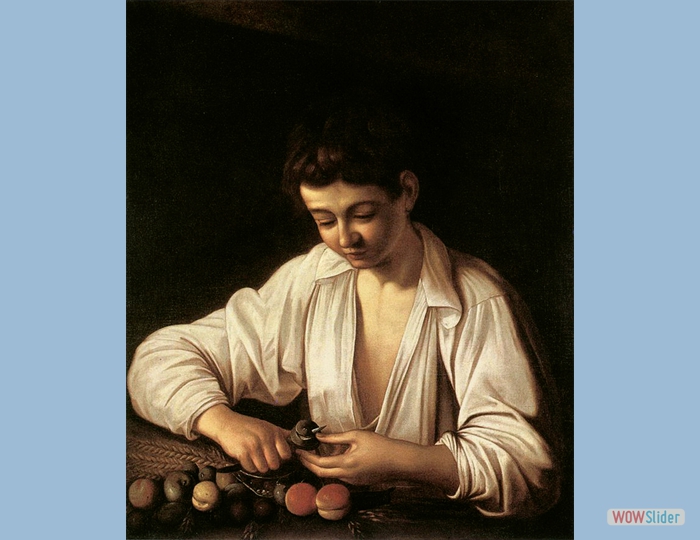 muchacho pelando fruta